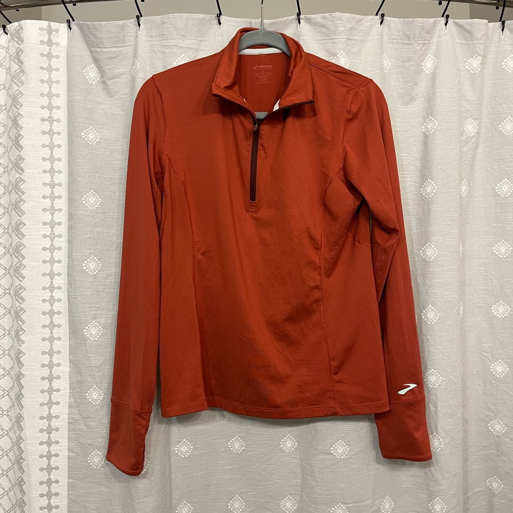 Brooks orange long sleeve running shirt half zip Large Women’s